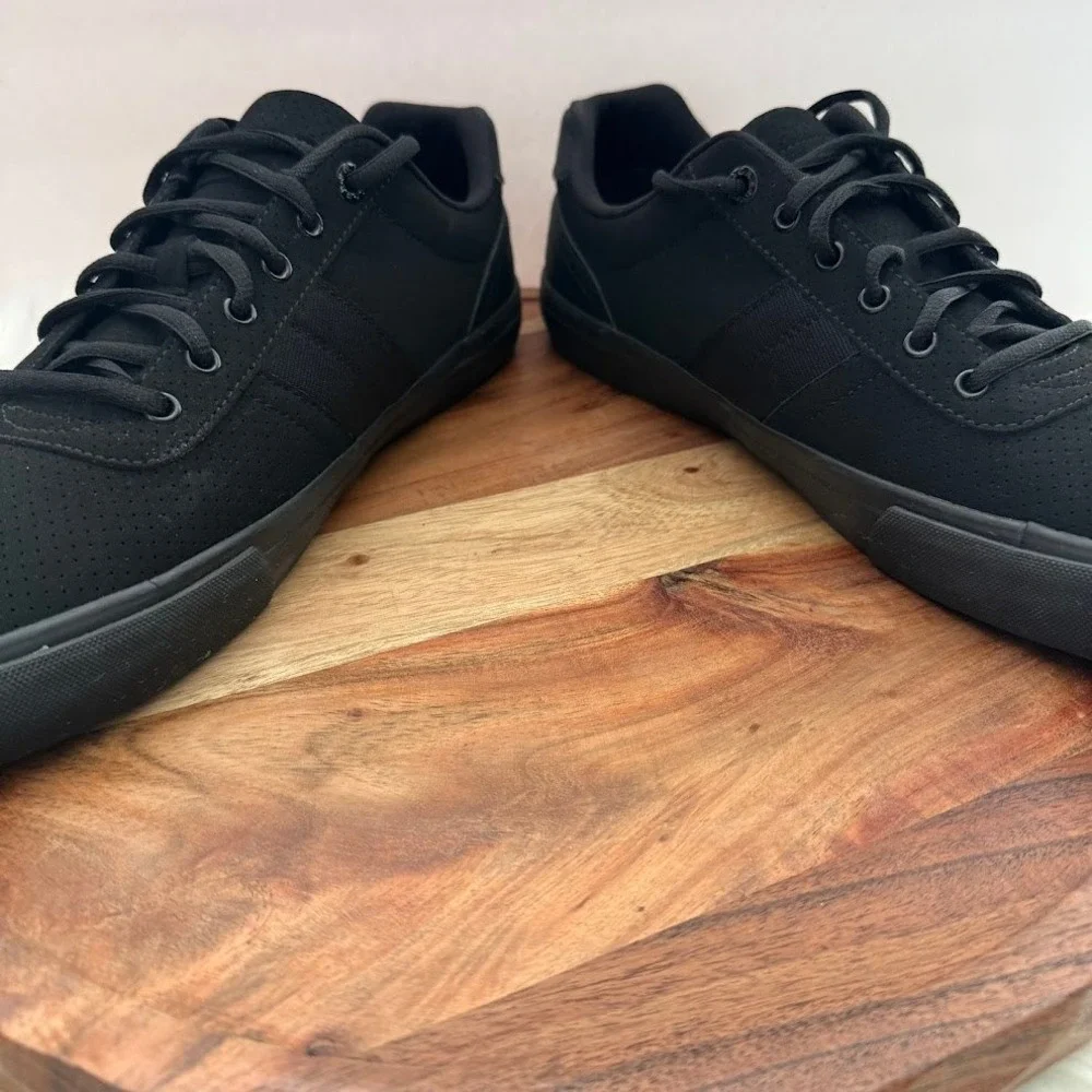 Dockers Mens 13M Black Low Top Sneakers Casual Lace Up Shoes 90-93203 DK228264