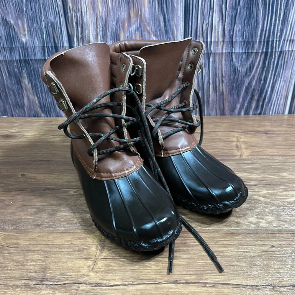 American Living Size 6 B Duck Boots