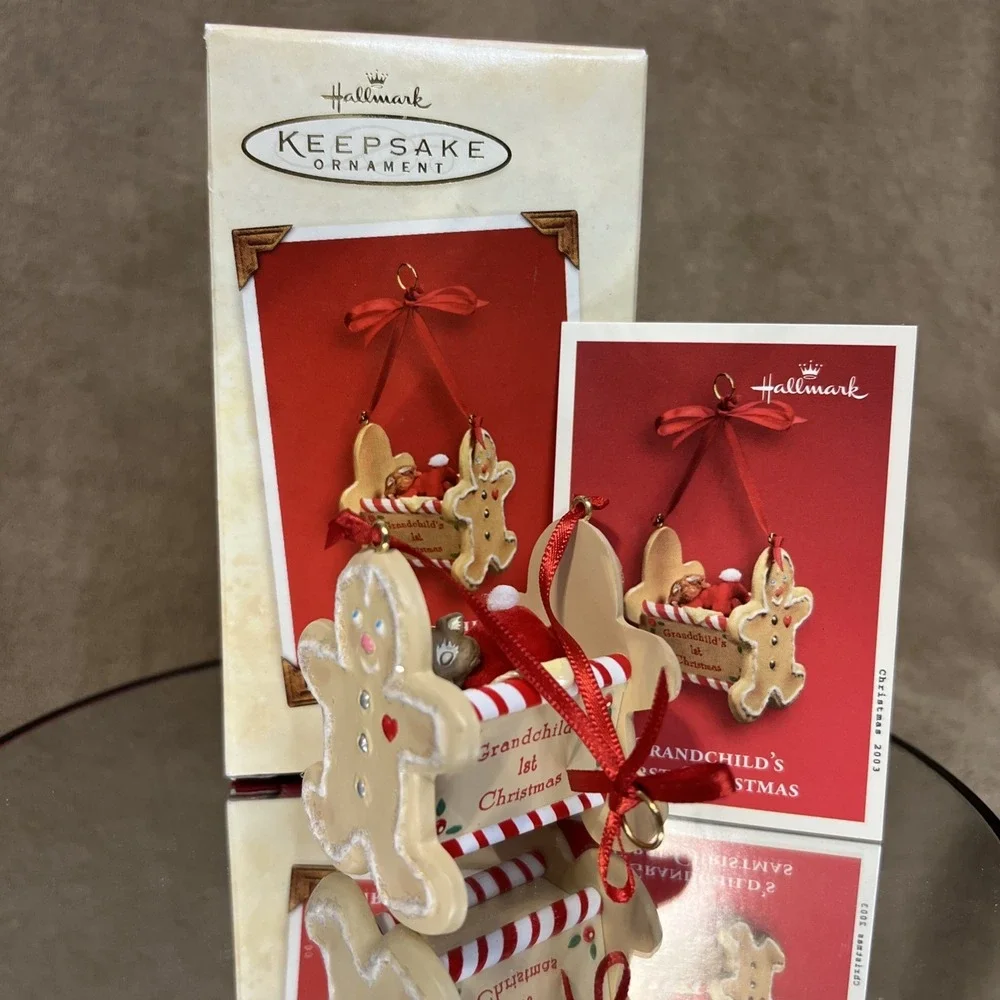Hallmark Keepsake Tree Ornament‎ 2003 Grandchild's First Christmas Crib Box