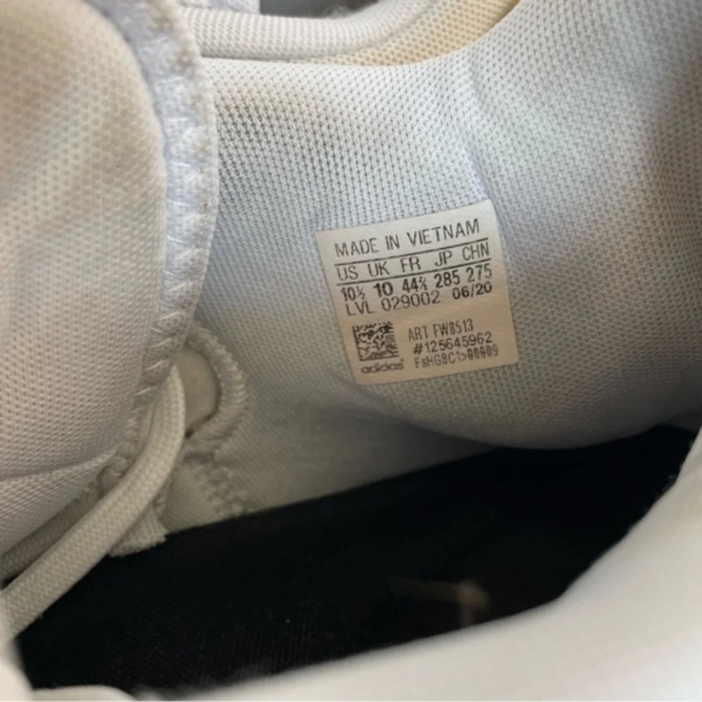 💛 Adidas D.O.N. Issue #2 White Gold Metallic Sneakers