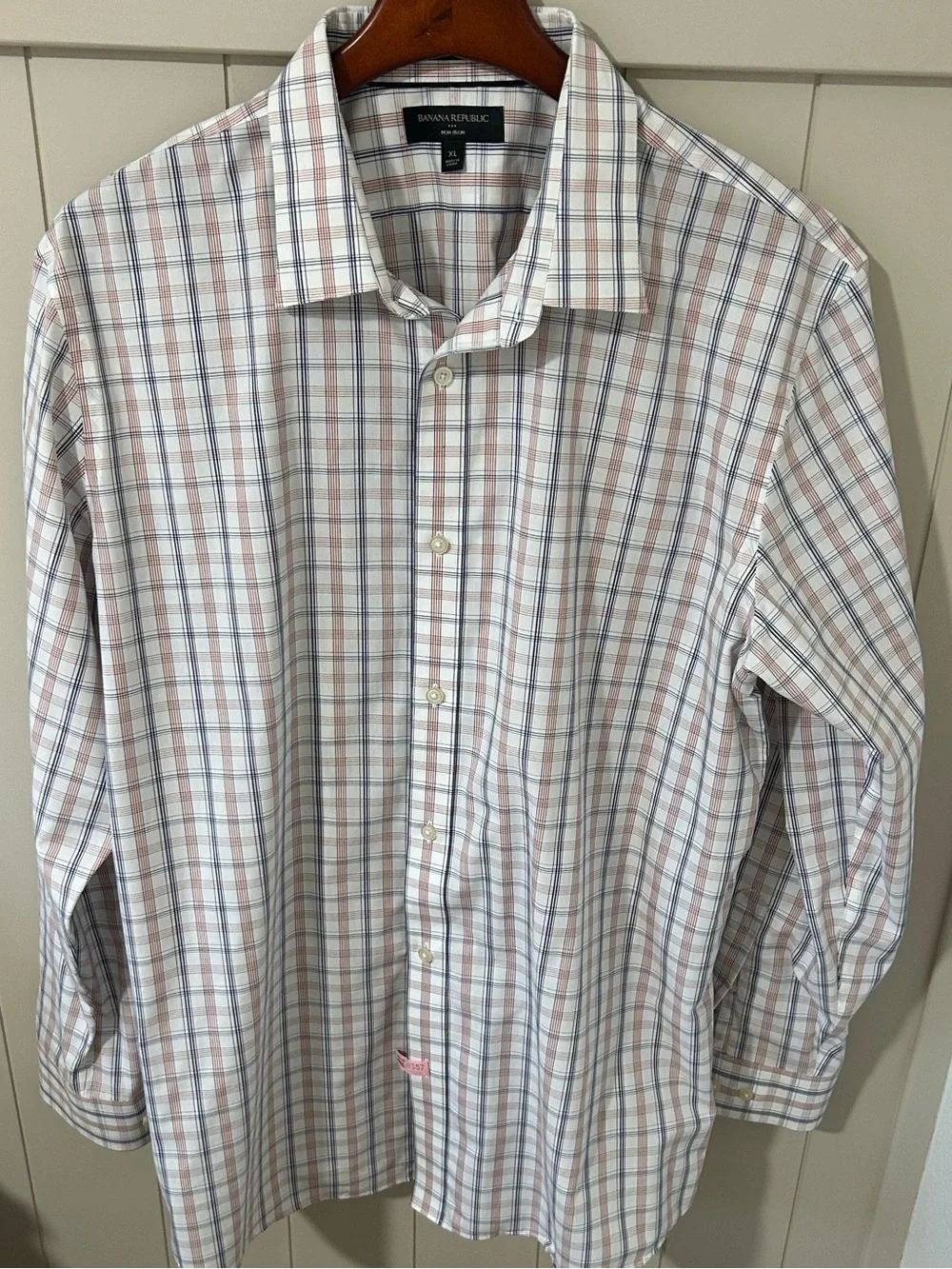 {Banana Republic} Men's Plaid Button-Down Shirt