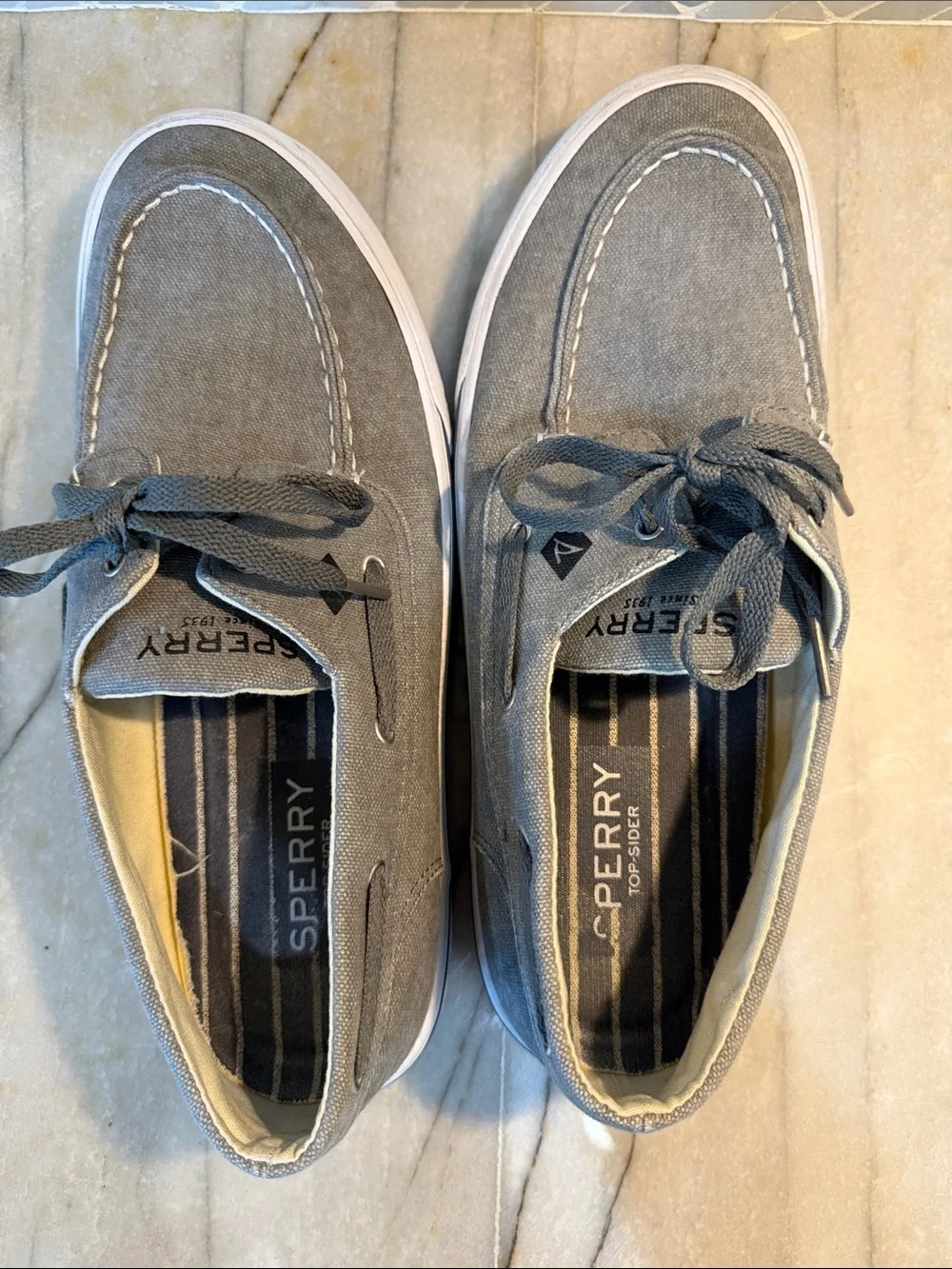 Sperry Men's Gray Canvas Boat Shoes with White Outsole Size 9.5