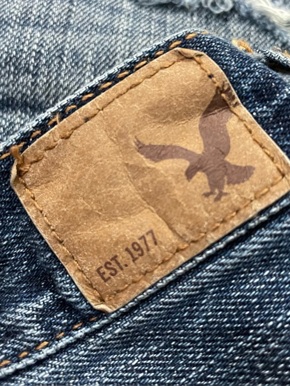 Women’s American Eagle blue jean denim destructed cutoff shorts size 10/12 -READ