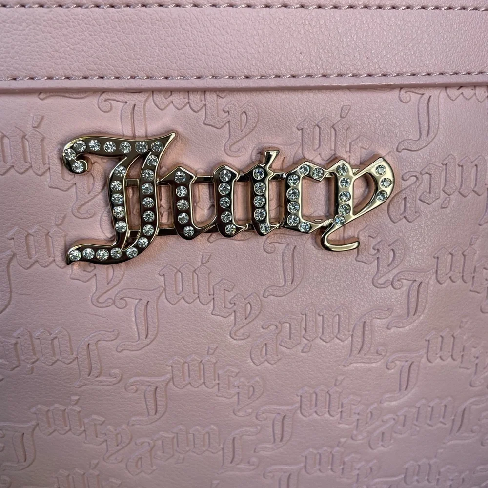 Juicy Couture elegant light