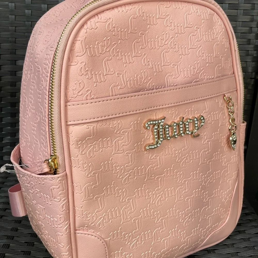 Juicy Couture elegant light