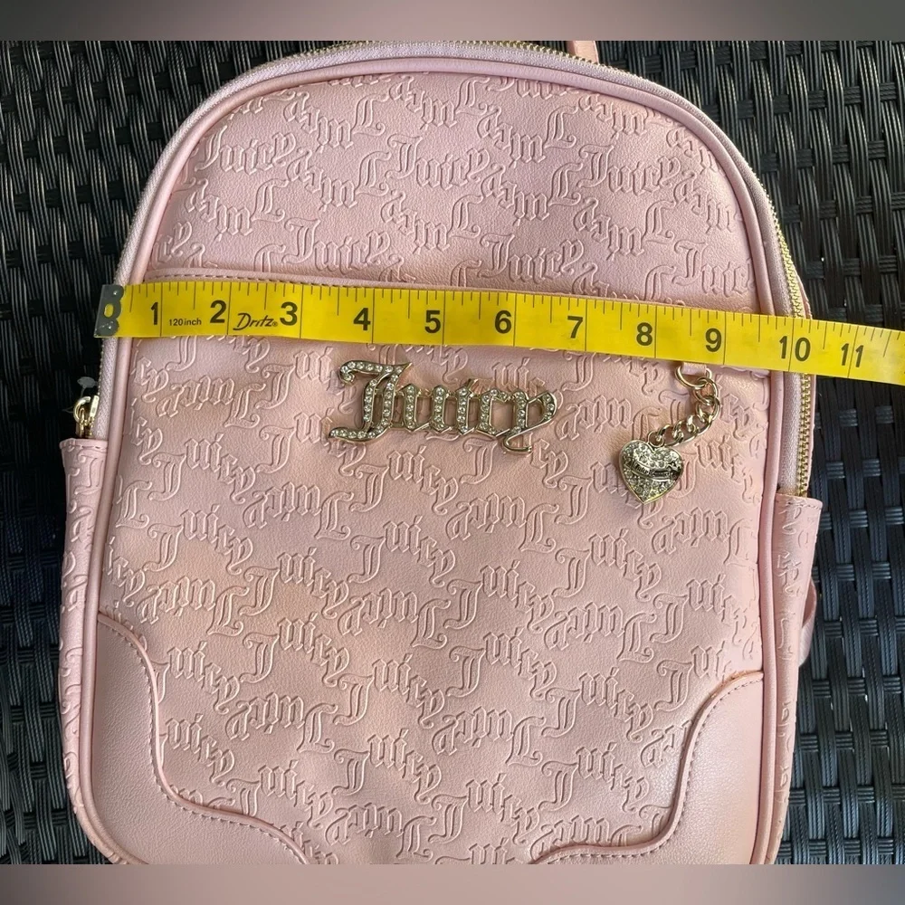Juicy Couture elegant light