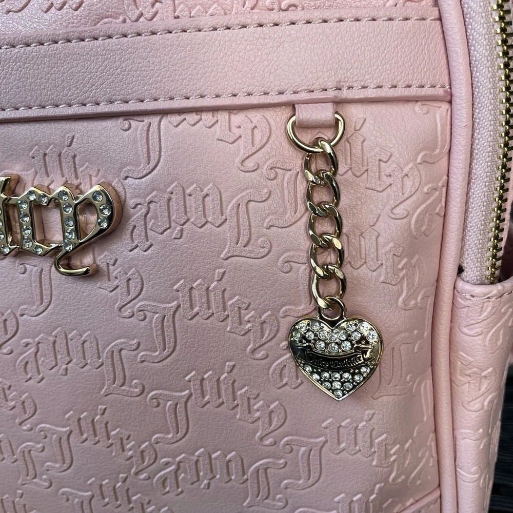 Juicy Couture elegant light
