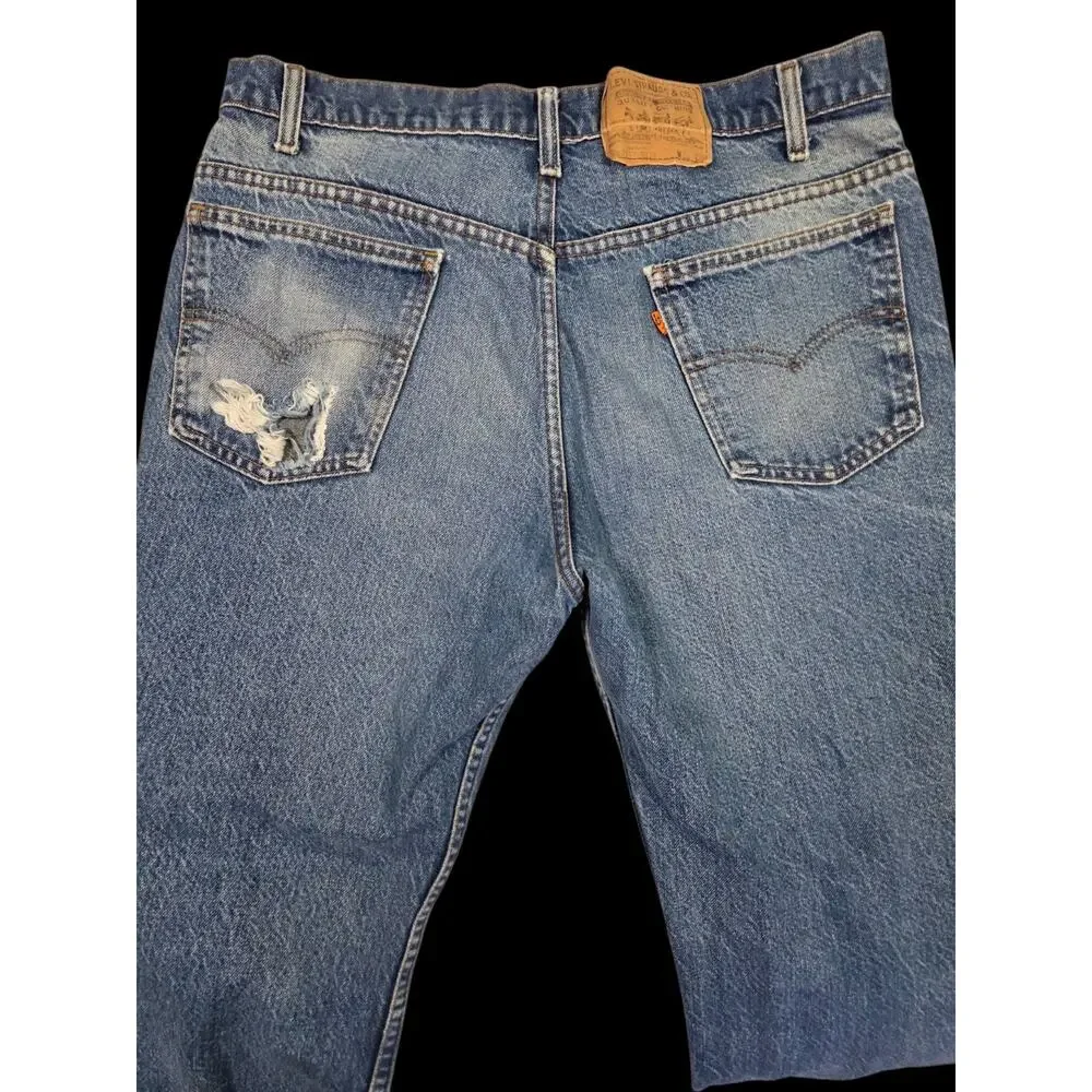 Levis product distressed