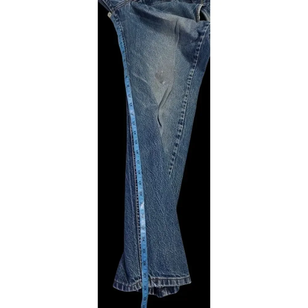 Levis product distressed
