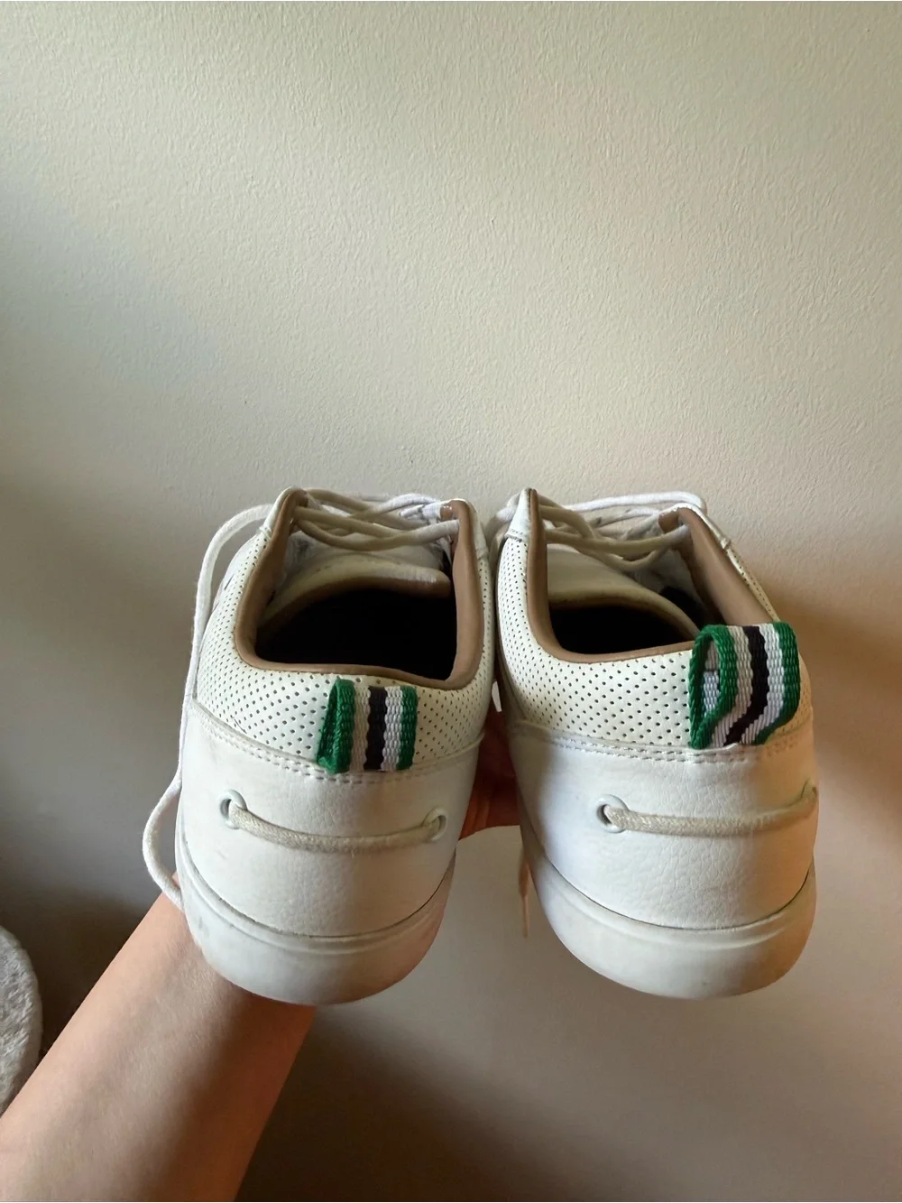 Lacoste low top
