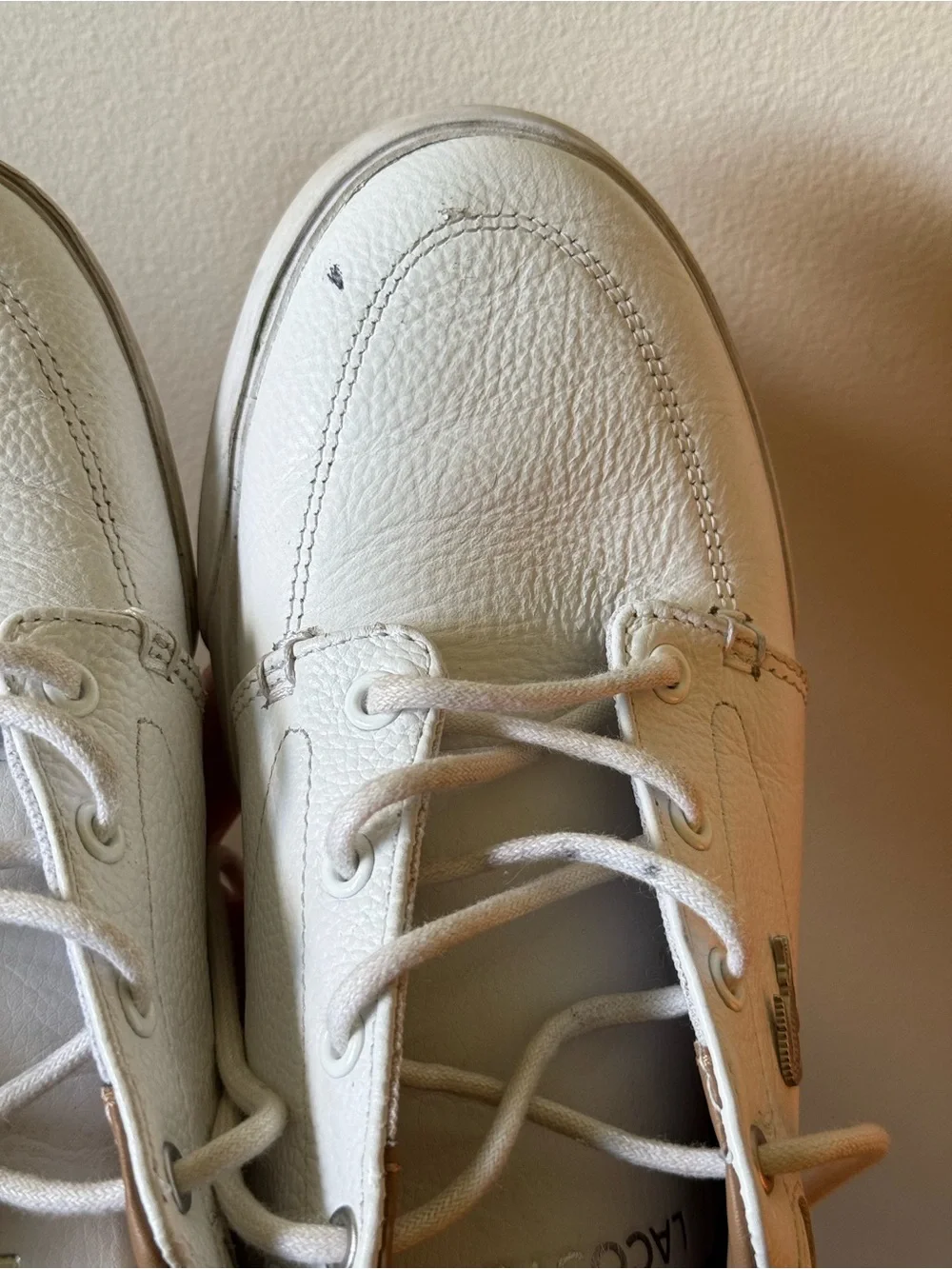 Lacoste low top