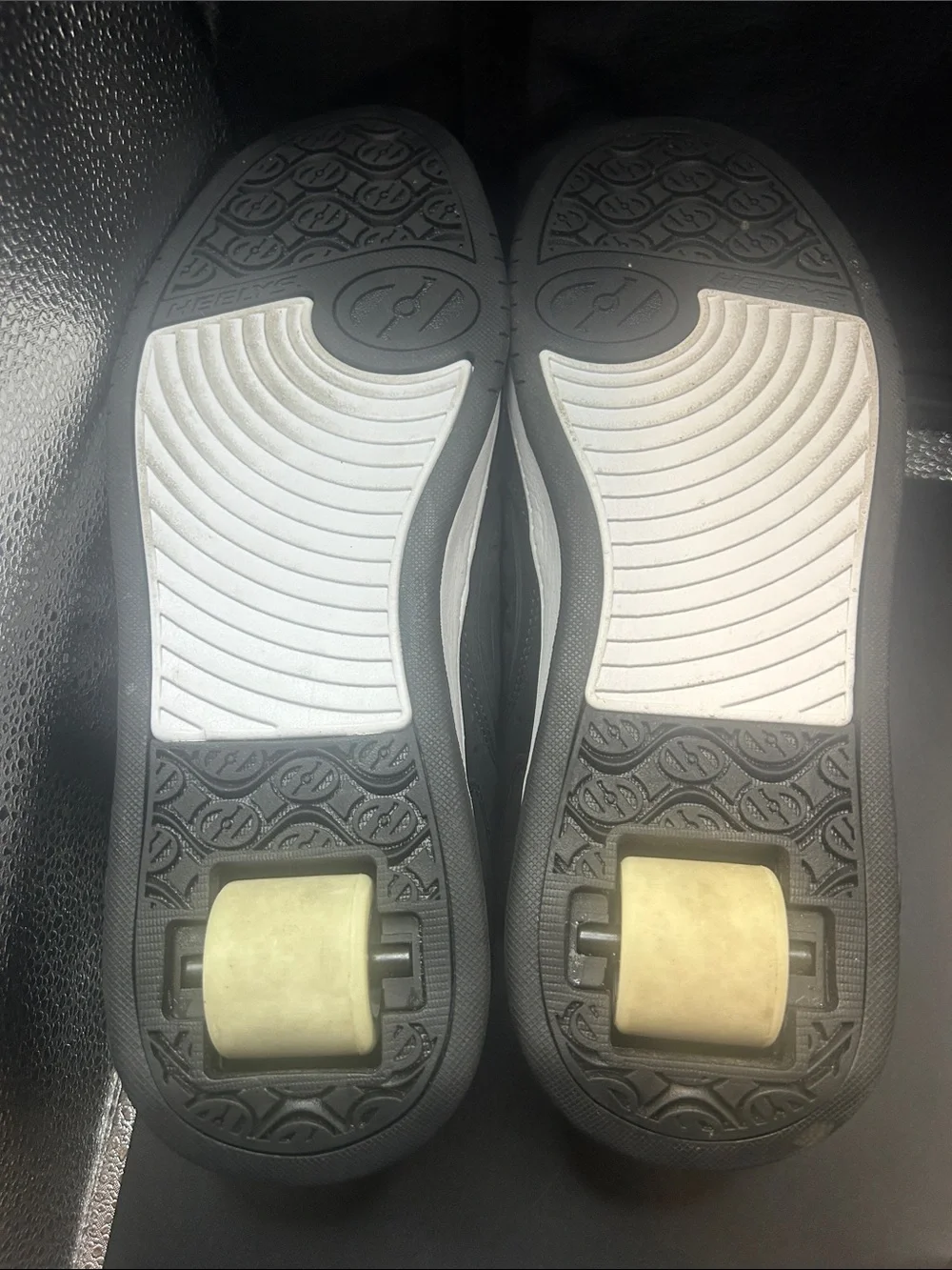 Heelys classic low