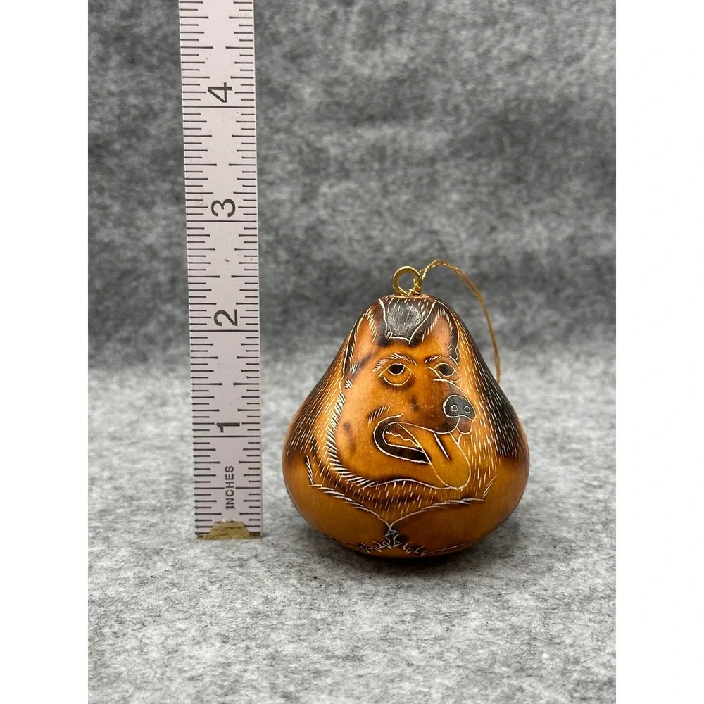Lucuma hand carved