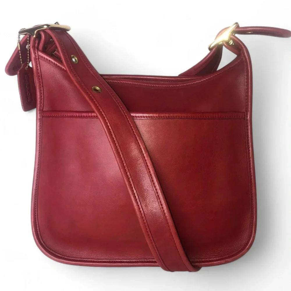COACH Legacy Zip Red Glove-Tanned Leather Shoulder Bag Vintage 9966 COA