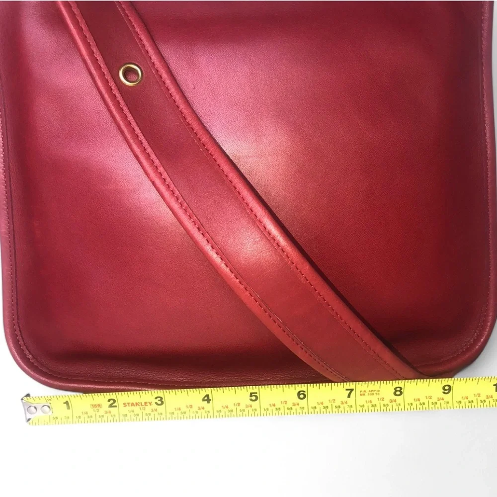 Coach vintage legacy
