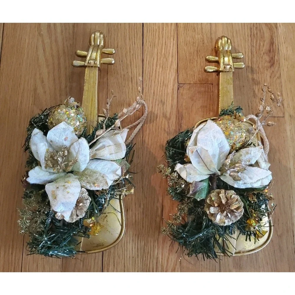 Vtg Decorative Violins Plastic Floral Gold Thread Holiday Decor Ornament Wreath