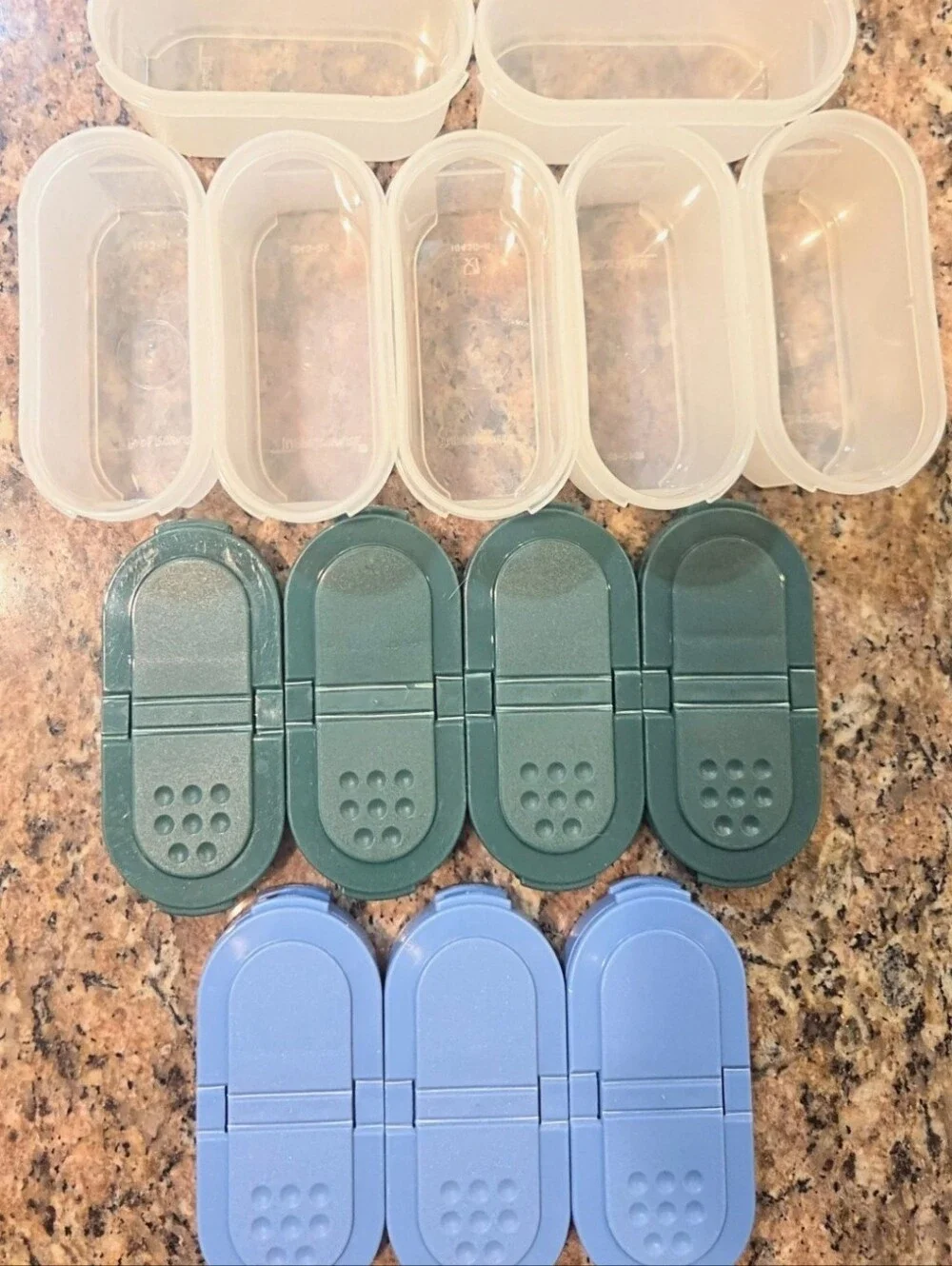 Tupperware colors shaker