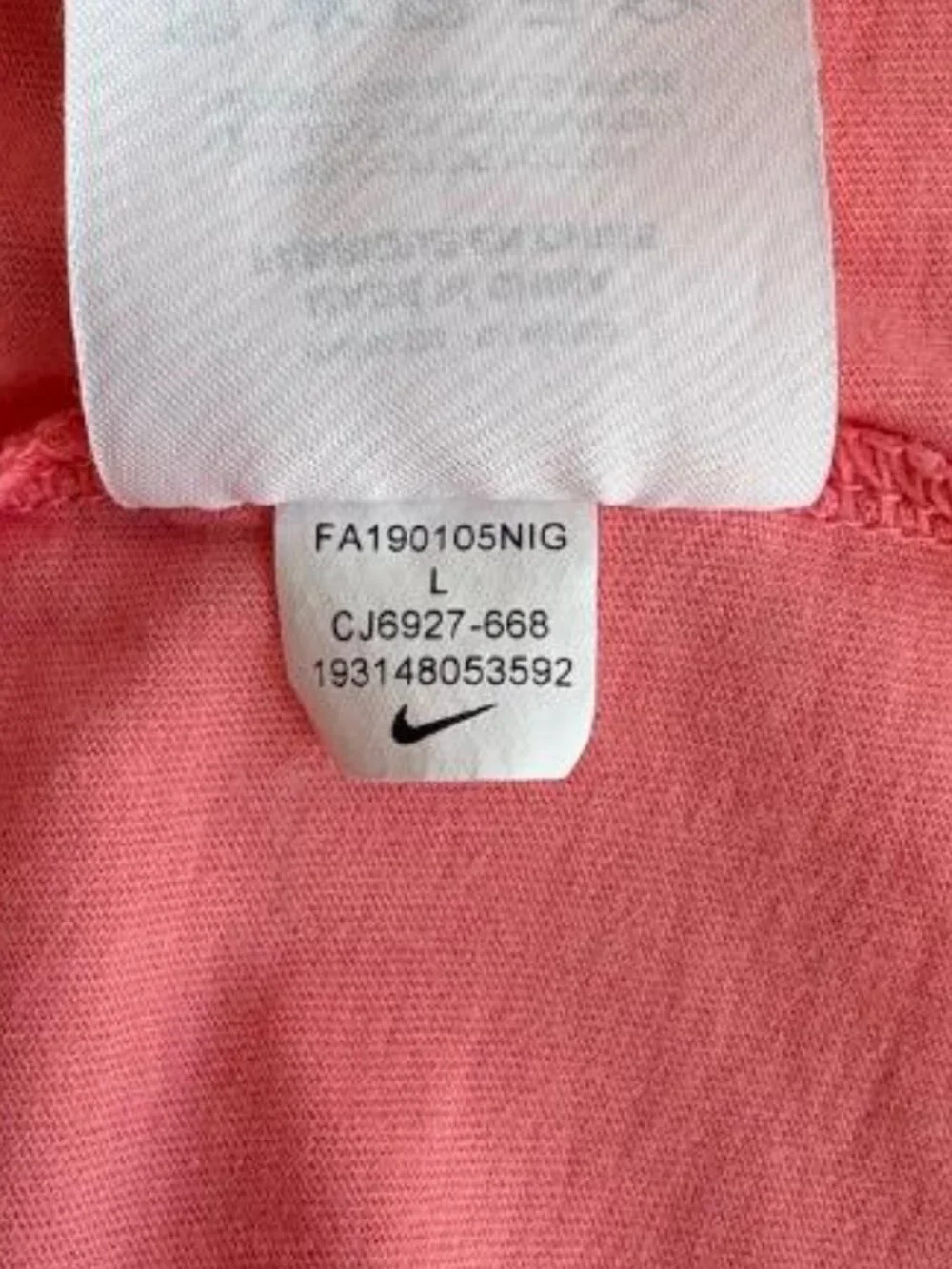Nike holes some fading