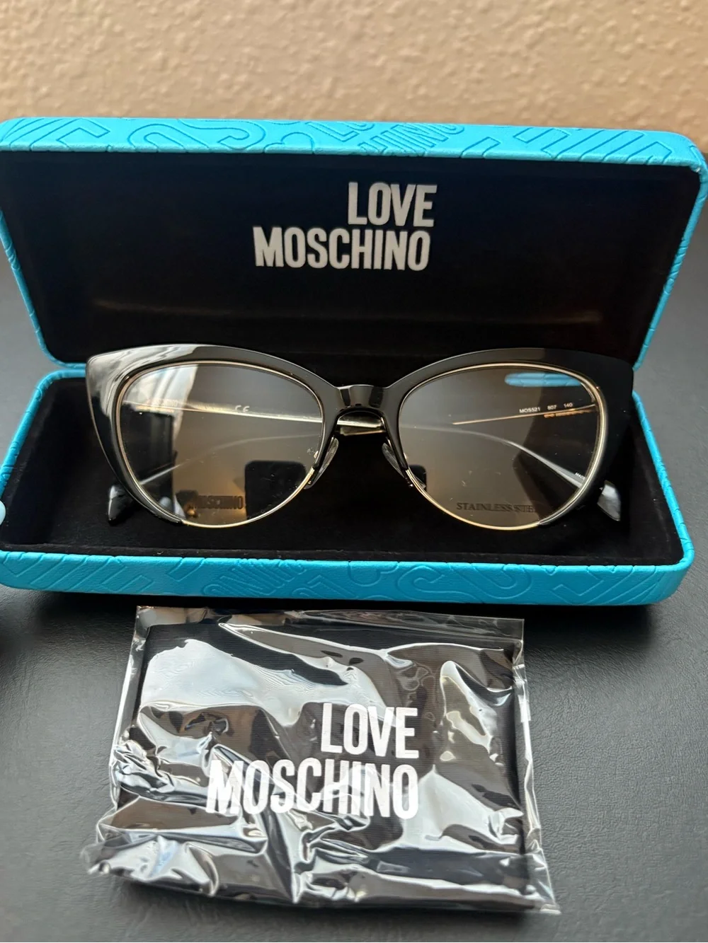 Love Moschino Black Cat-Eye Frames