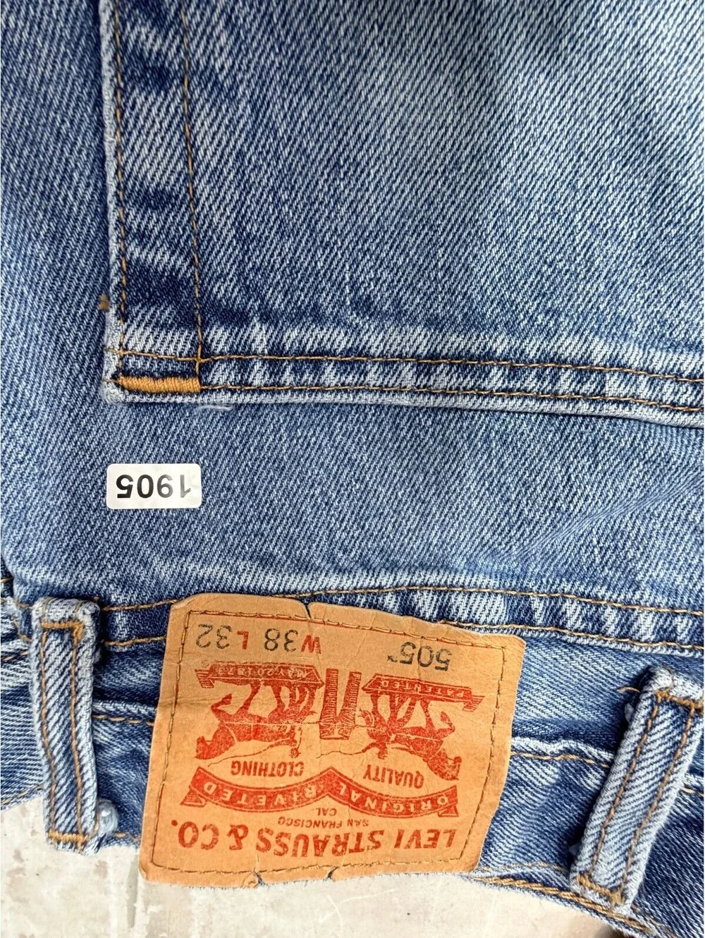 Levi's 505 Mens Jeans W38 L32 Light Wash Regular Fit Straight Leg Distressed Hem