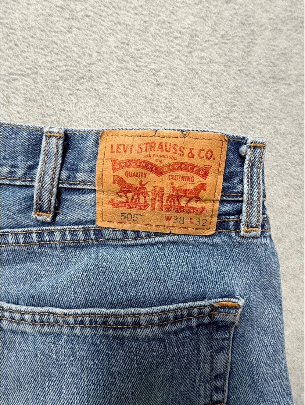 Levi's 505 Mens Jeans W38 L32 Light Wash Regular Fit Straight Leg Distressed Hem