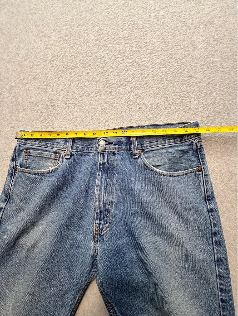 Levi's 505 Mens Jeans W38 L32 Light Wash Regular Fit Straight Leg Distressed Hem