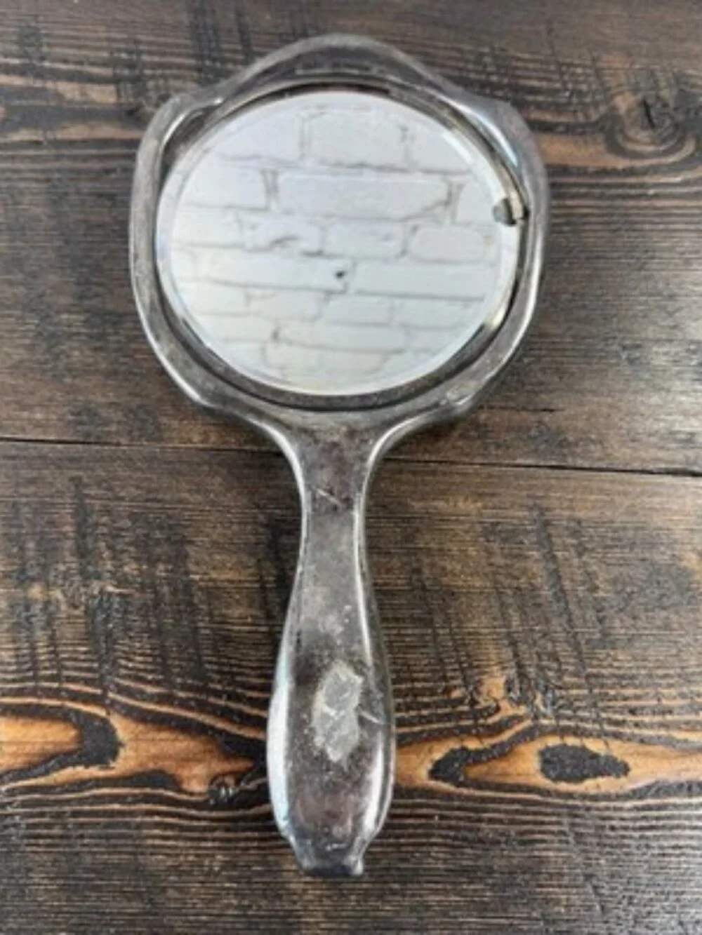 Unbranded silver look