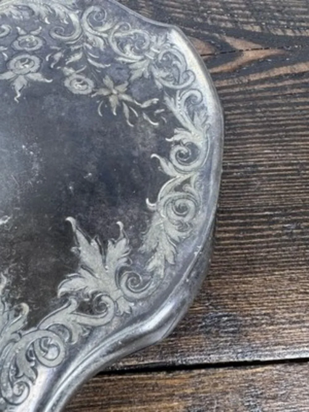 Unbranded tarnished handle