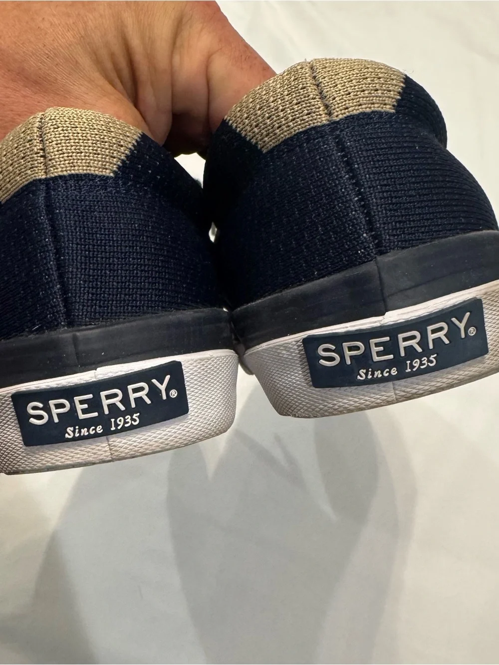 Sperry classic top