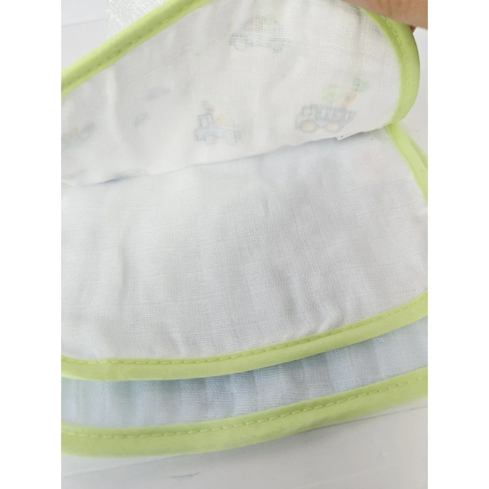 Kyle & Deena baby bibs