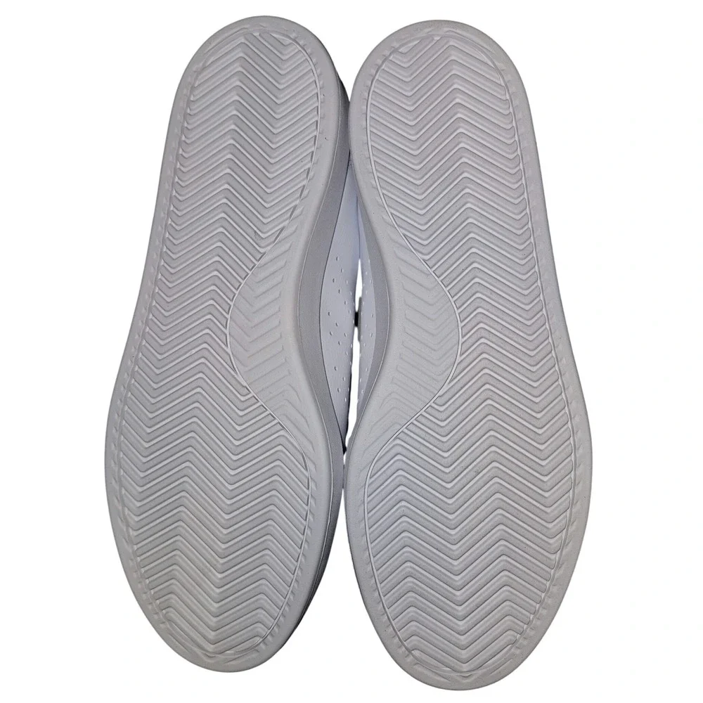 adidas timeless ensures silhouette