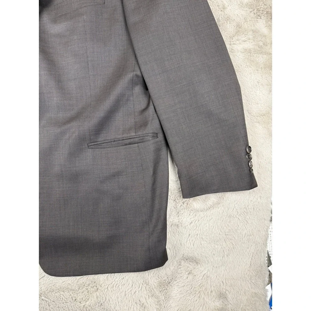 Hugo Boss out buttons