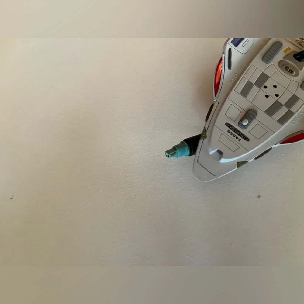 Vintage Hallmark Star Trek Delta Flyer ornament lights & sound rare collectible