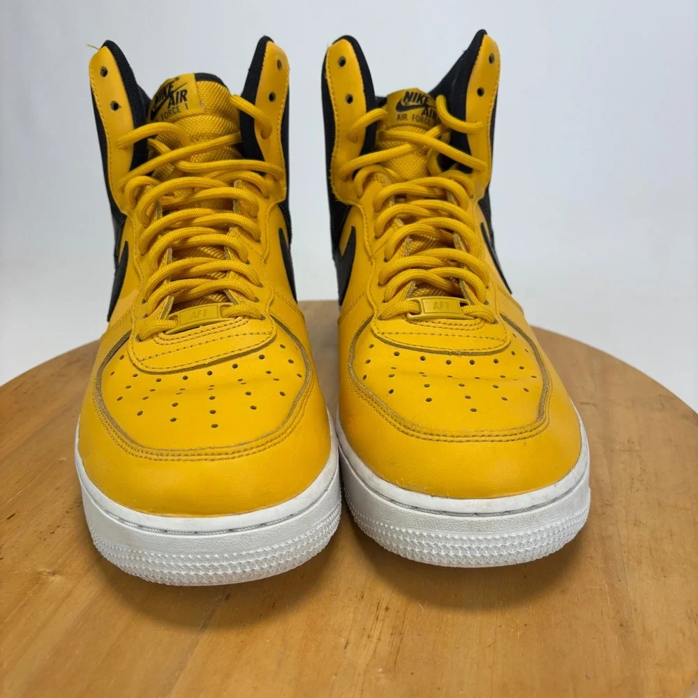 Nike no straps*