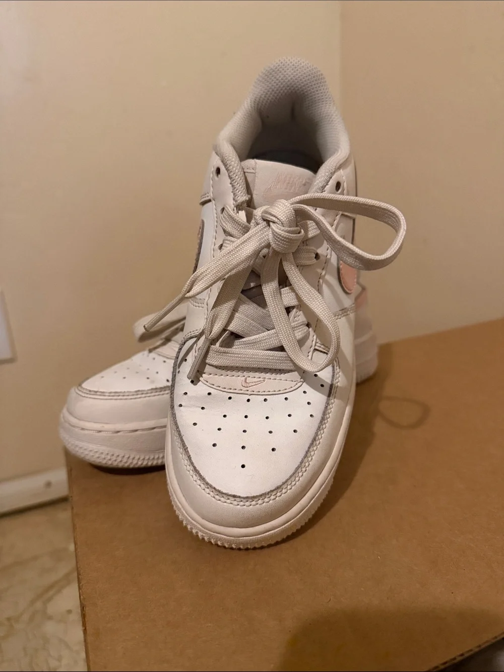 Nike stylish low