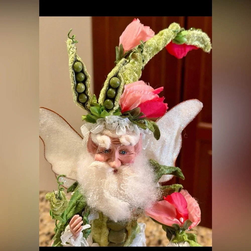 Vintage Mark Roberts fairy Poseable Sweet Pea Fairy Ornament 10”