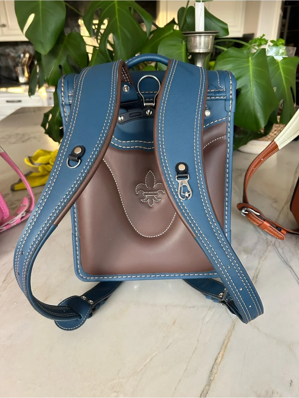 NWOT Classic JapaneseRadoseru Blue Structured Crossbody Bag with Fleur Accent