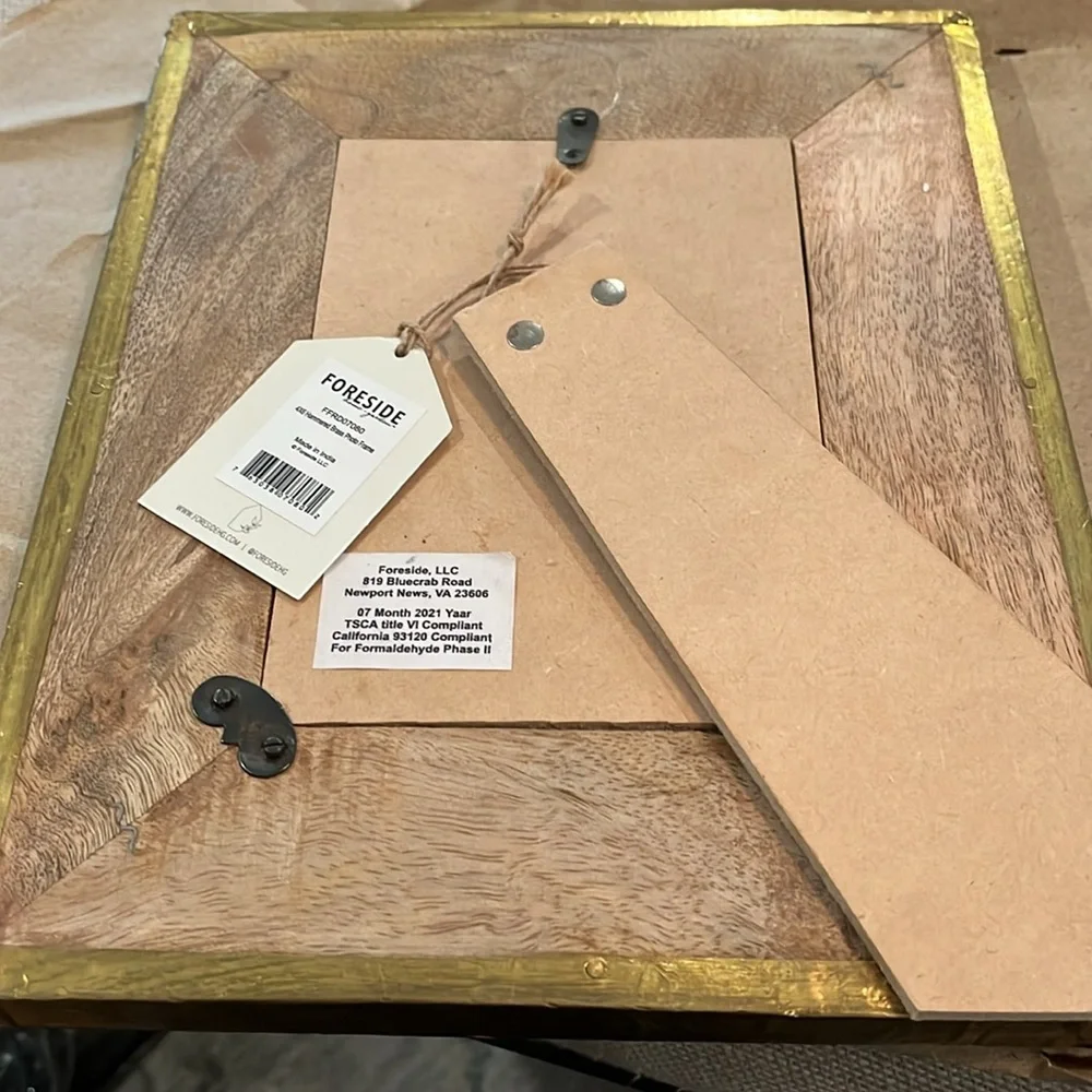 Foreside 4 x 6 Hammered Brass Photo Frame/NWT
