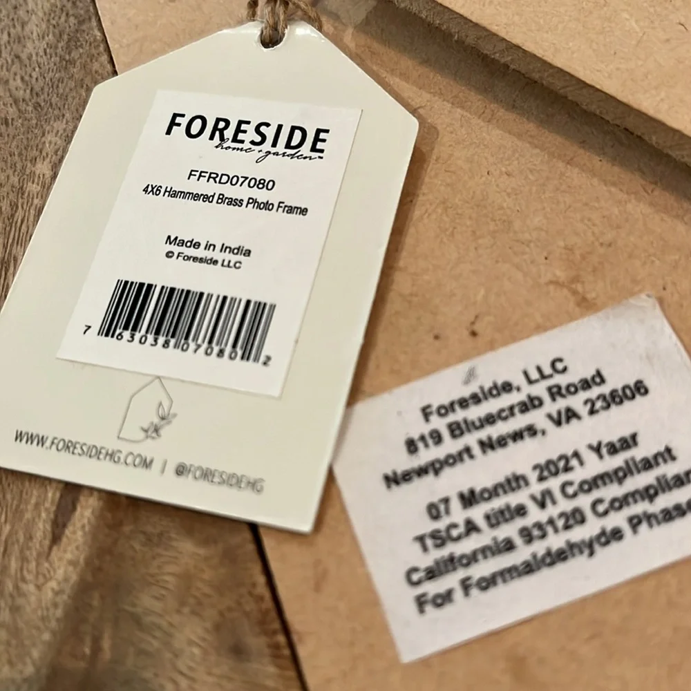 Foreside 4 x 6 Hammered Brass Photo Frame/NWT