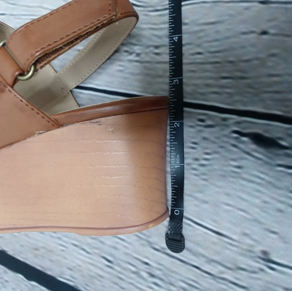 CL by Laundry Tan and Cream Leopard Print Wedge Sandals