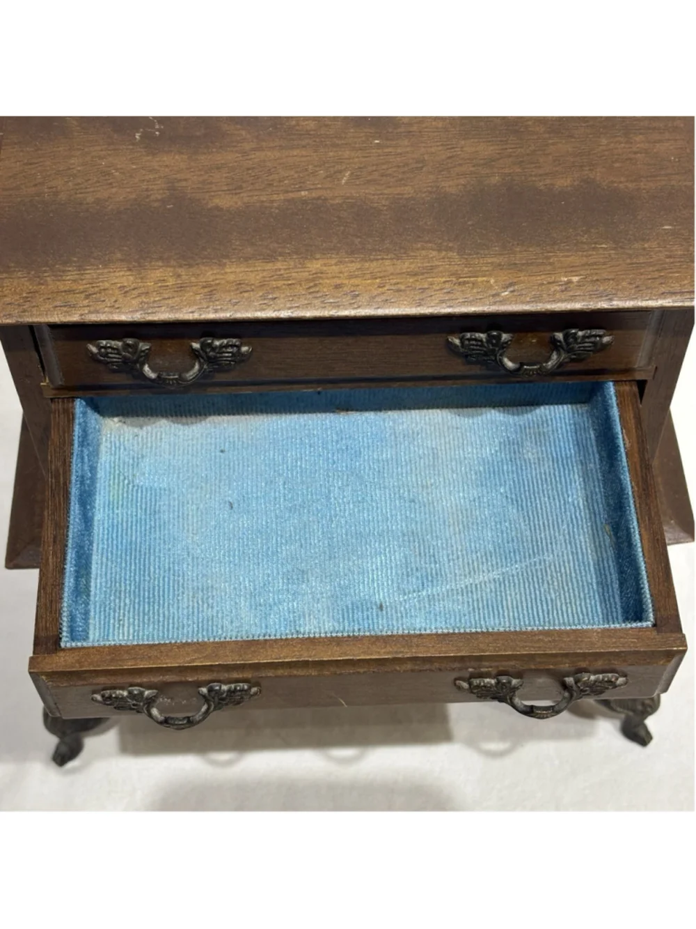 Unbranded beautiful vintage