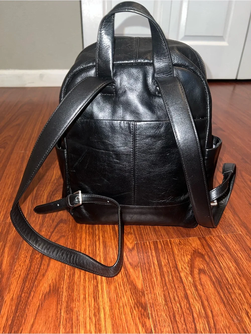 Vera Bradley sleek vera