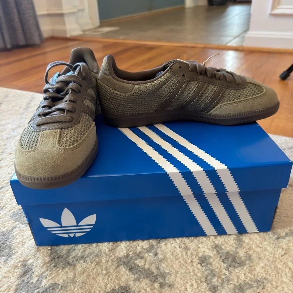 adidas stylish sneakers