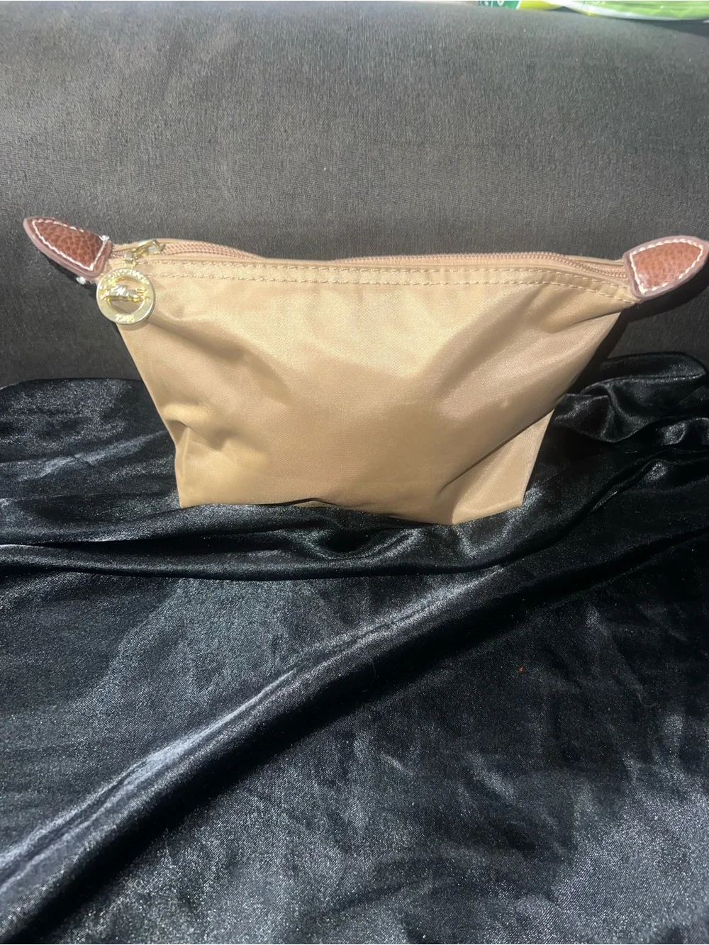 N/A beigne nylon