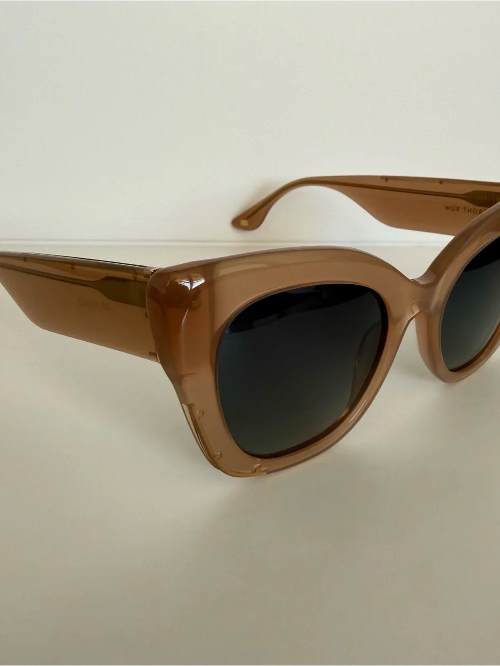 NEW!!! MO women sunglasses European brand Retail 320$