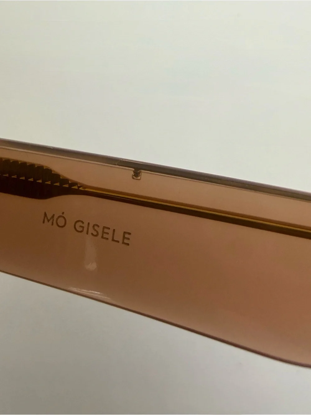 NEW!!! MO women sunglasses European brand Retail 320$