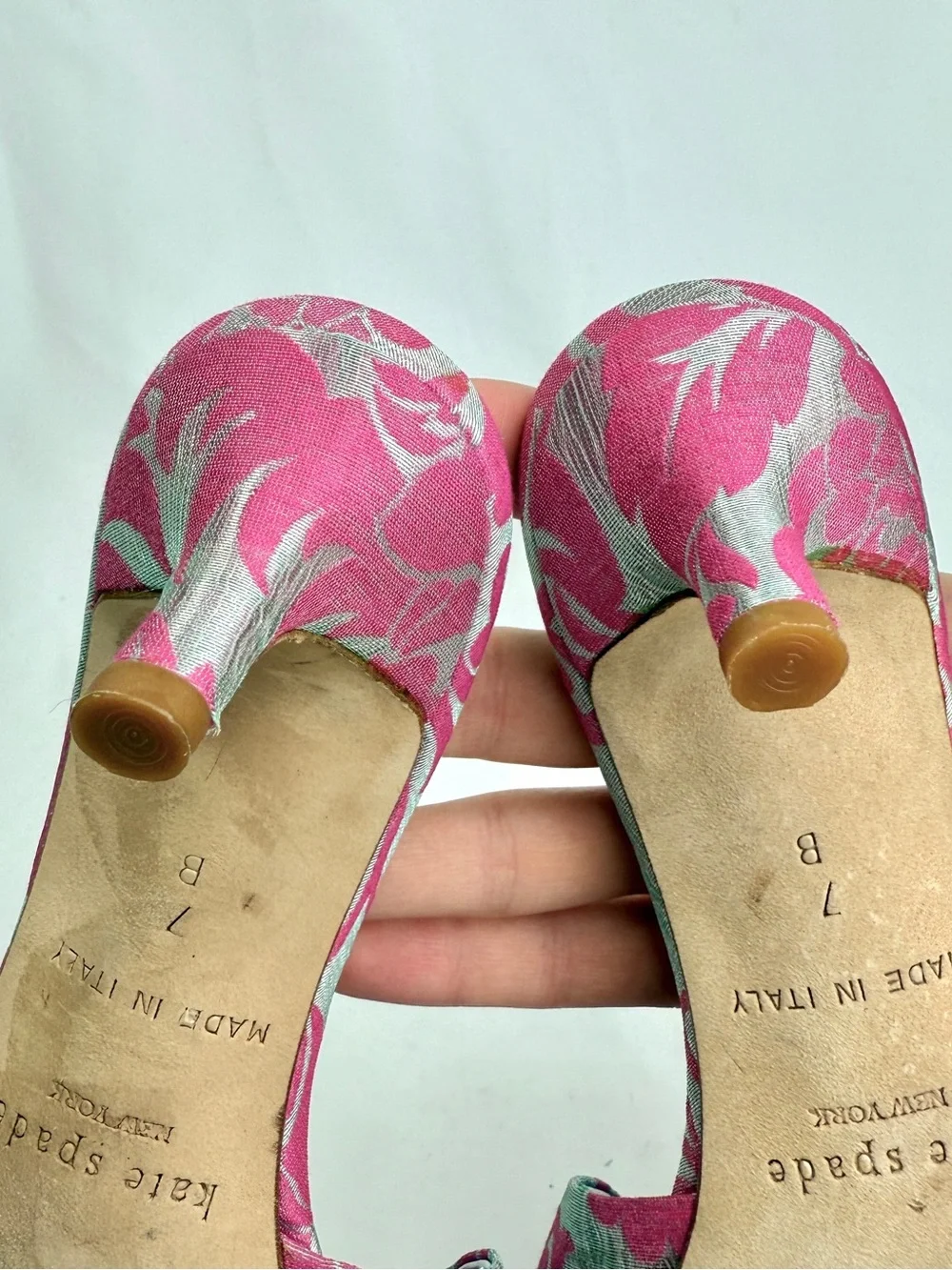 Kate Spade NY Kitten Heel Mules Pink Silver Floral Brocade Knot Sandal 7 B Italy