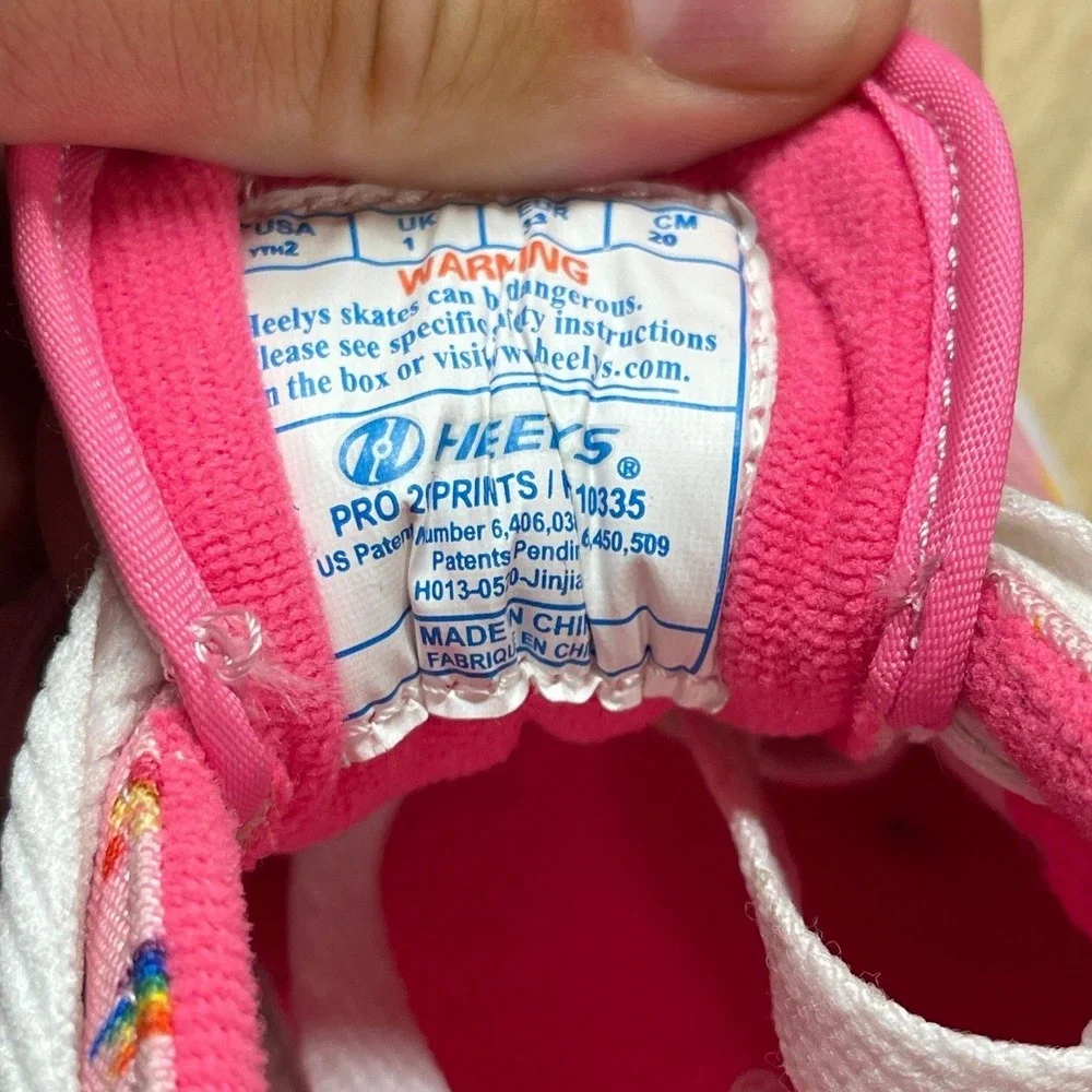 Heelys Pro 20 Prints Pink Rainbow Cloud Skate Shoes Youth Size 2 10335 NEW