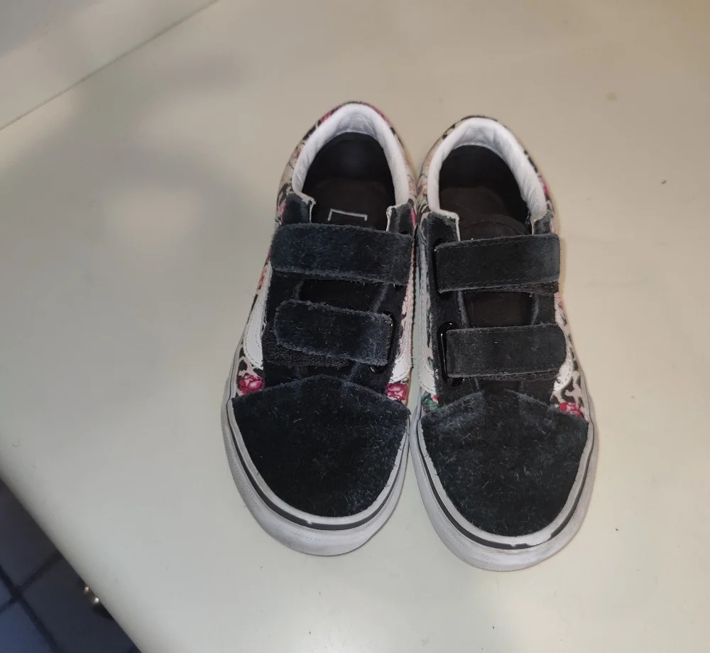 Vans girls shoes black and floral print size 1