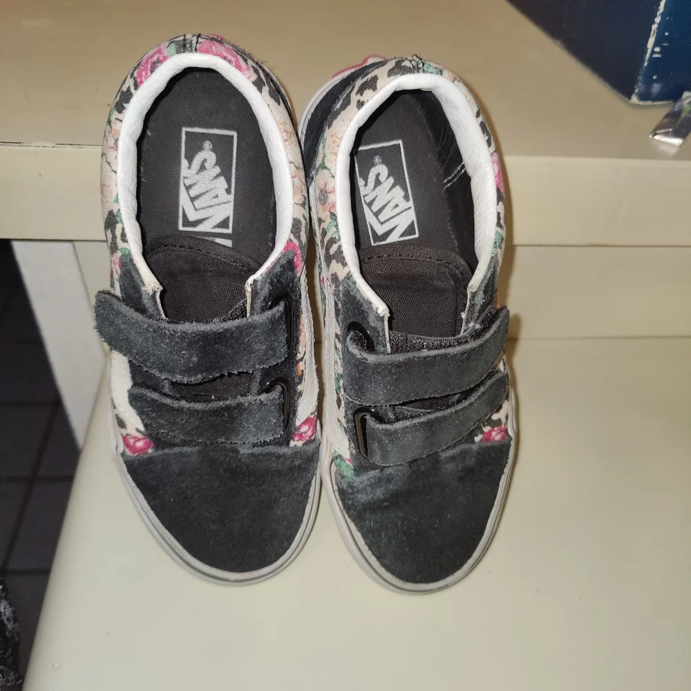 Vans girls shoes black and floral print size 1
